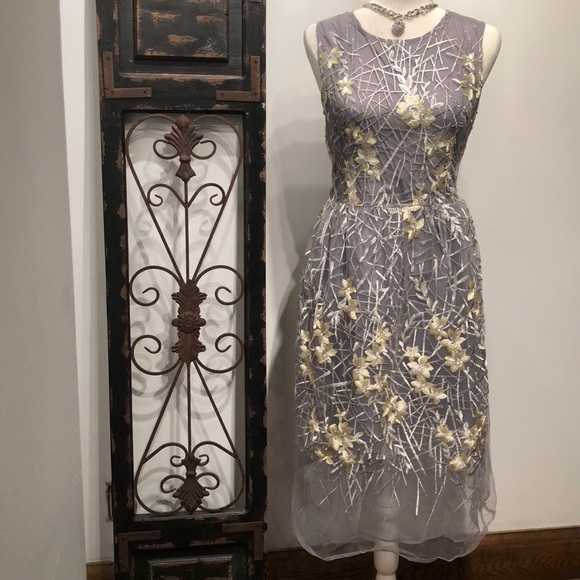 Dress - Picture 4 of 8